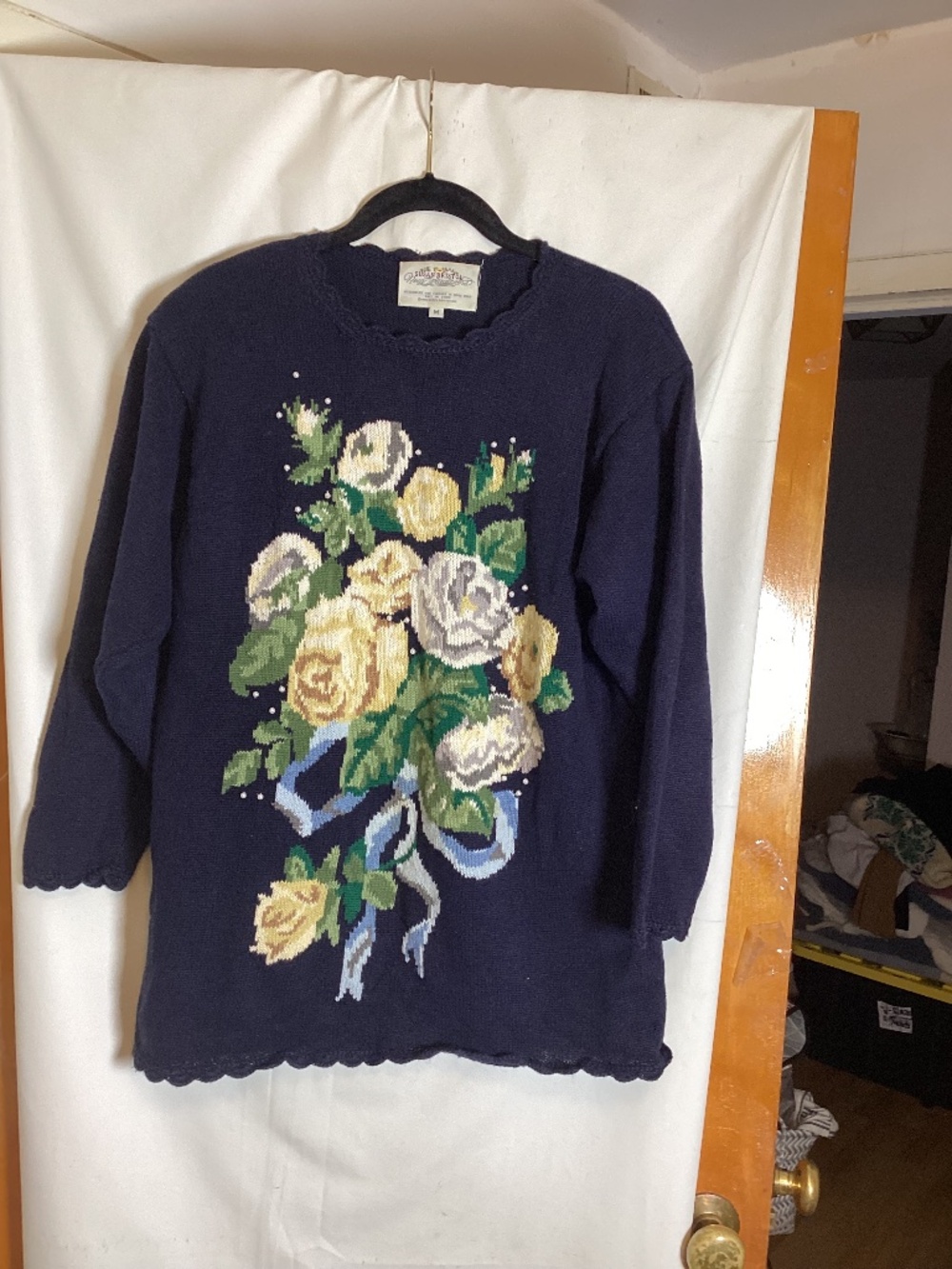 Susan Bristol New Traditions Floral Boutique sweater SZ M pearl accent
